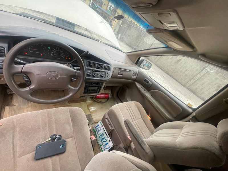 Thumbnail 3 of 2000 Toyota Sienna LE